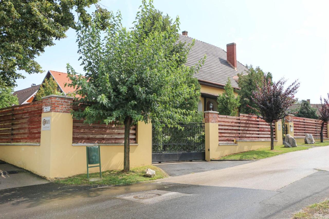 Emi Vendégház Balatonszárszó Exterior foto