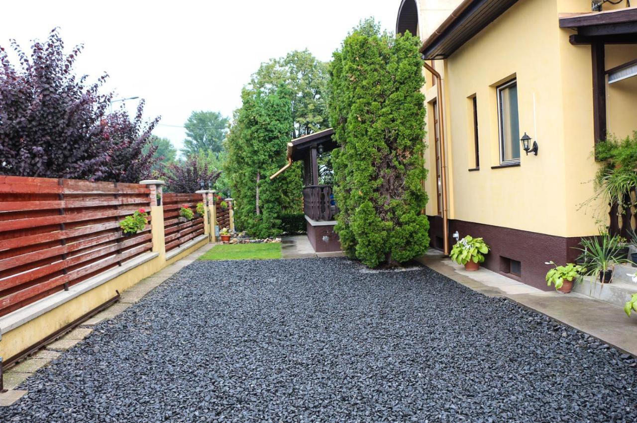 Emi Vendégház Balatonszárszó Exterior foto