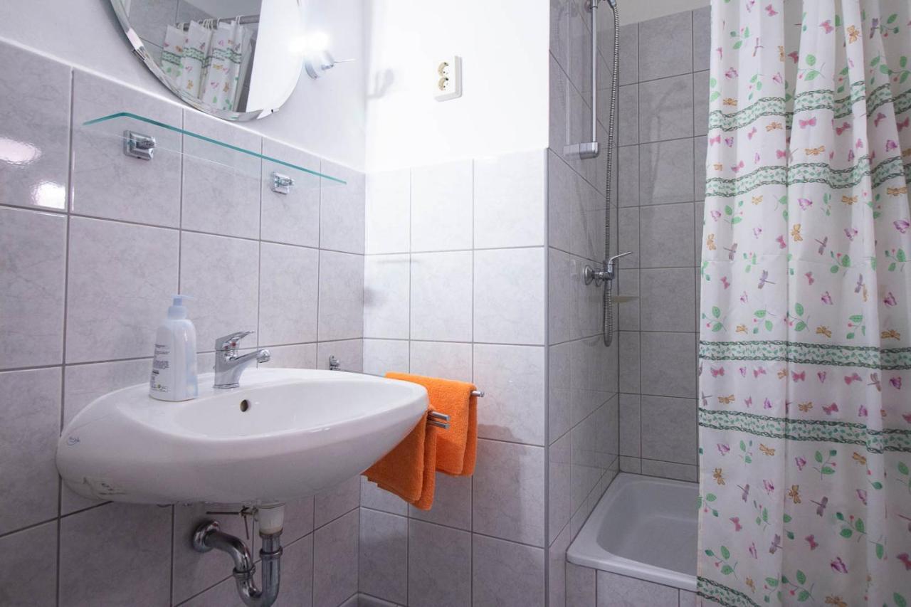 Emi Vendégház Balatonszárszó Exterior foto